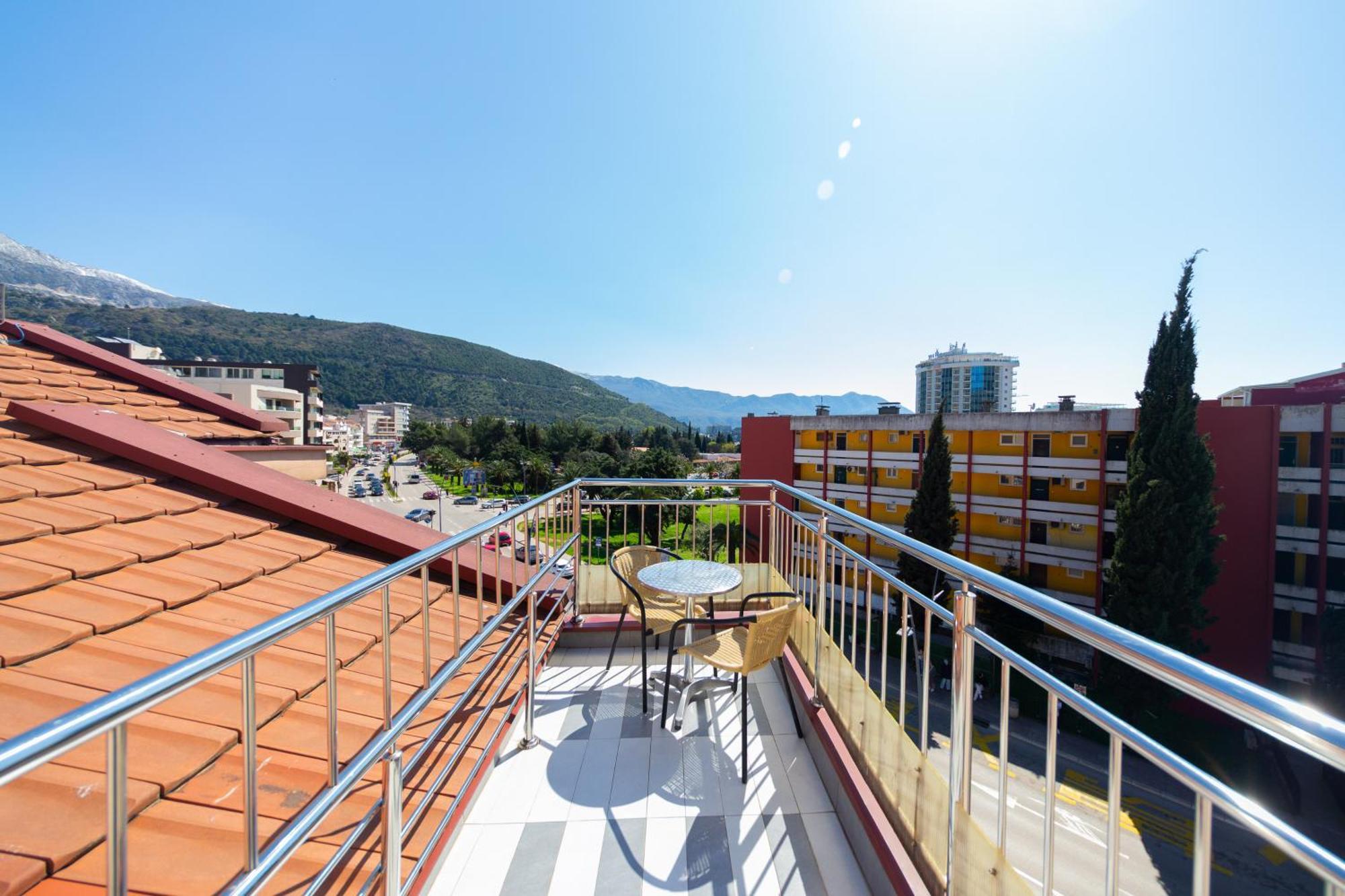 Sms Apartments Budva Exteriör bild