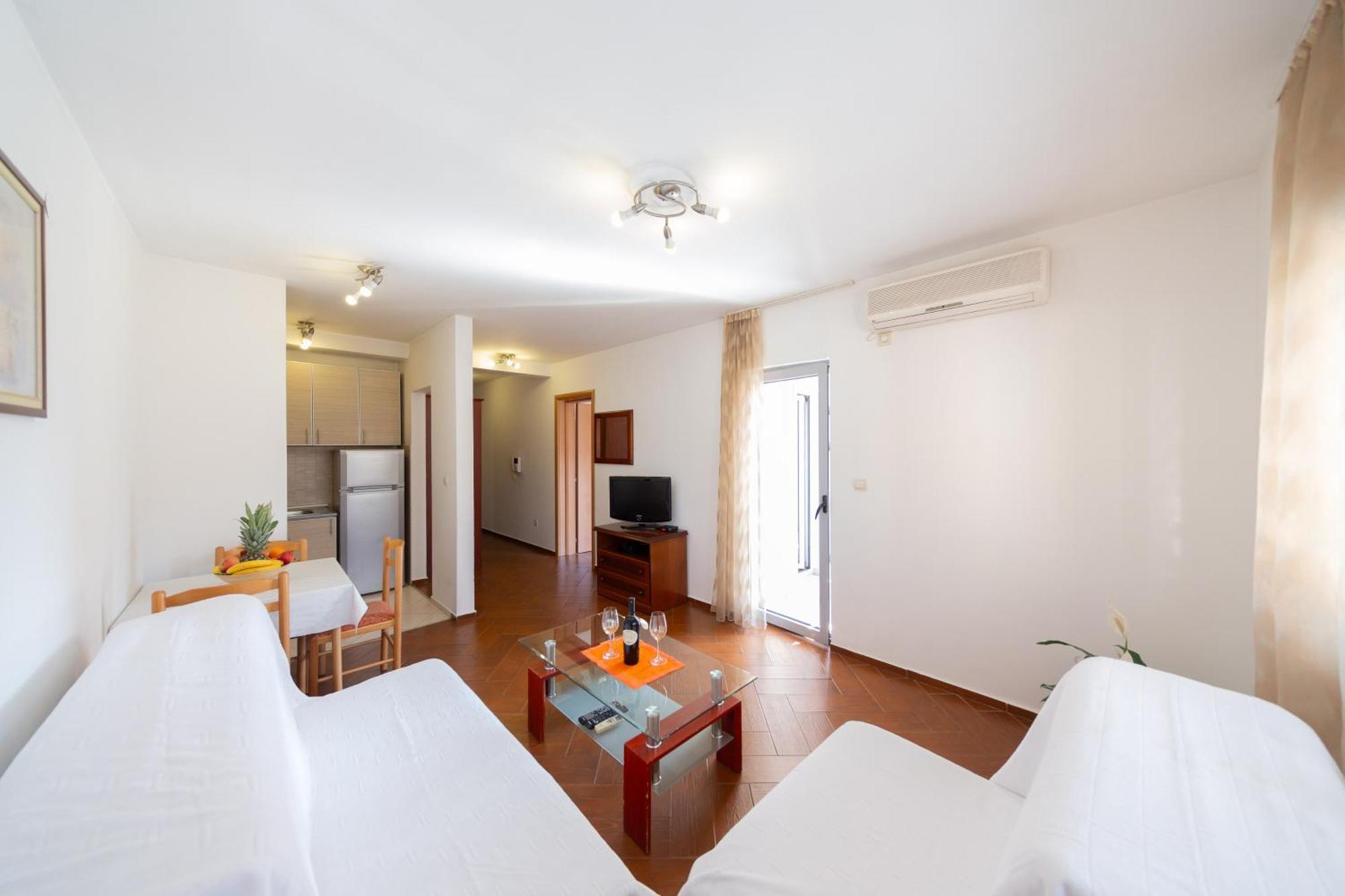Sms Apartments Budva Exteriör bild