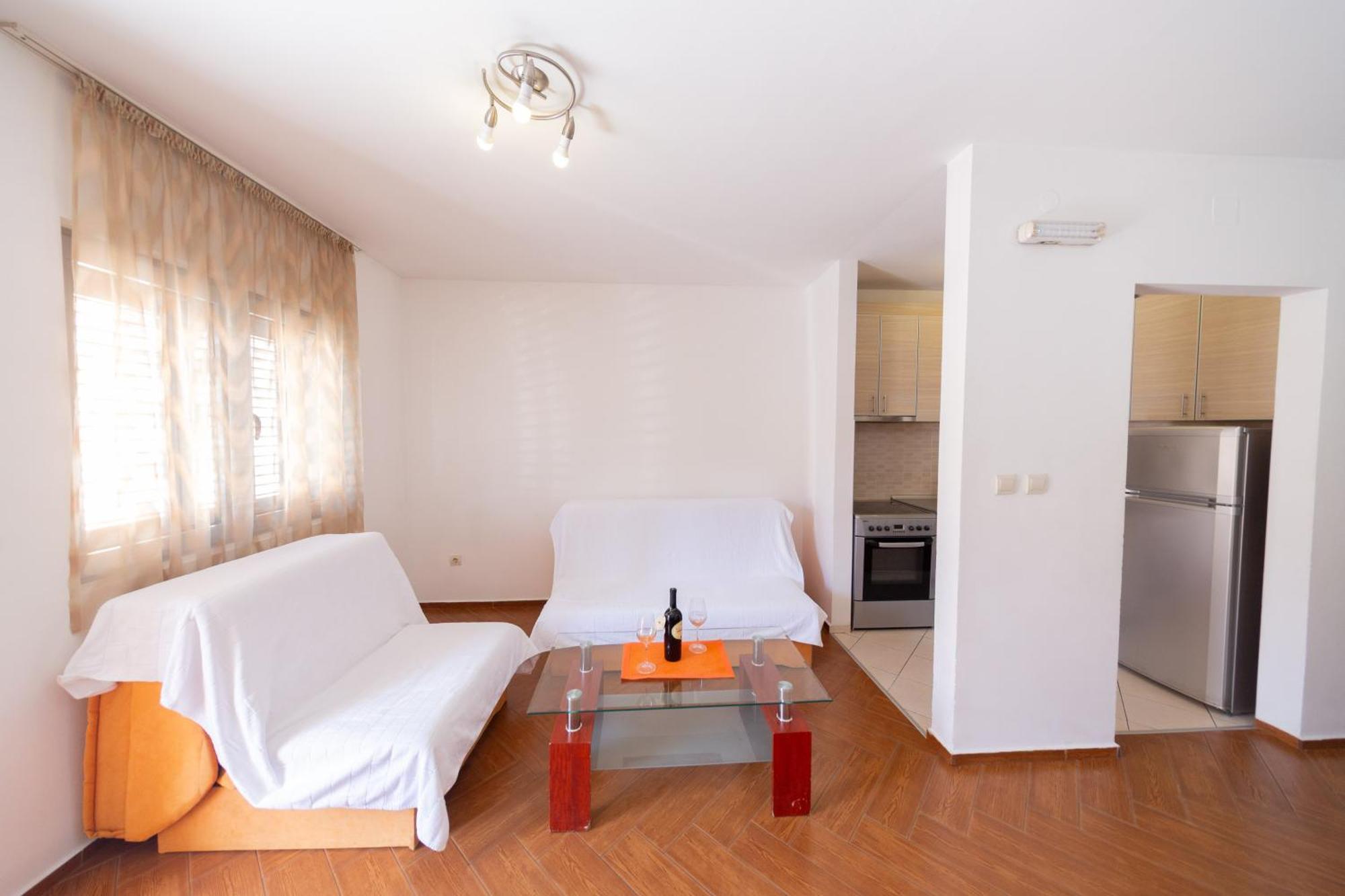 Sms Apartments Budva Rum bild