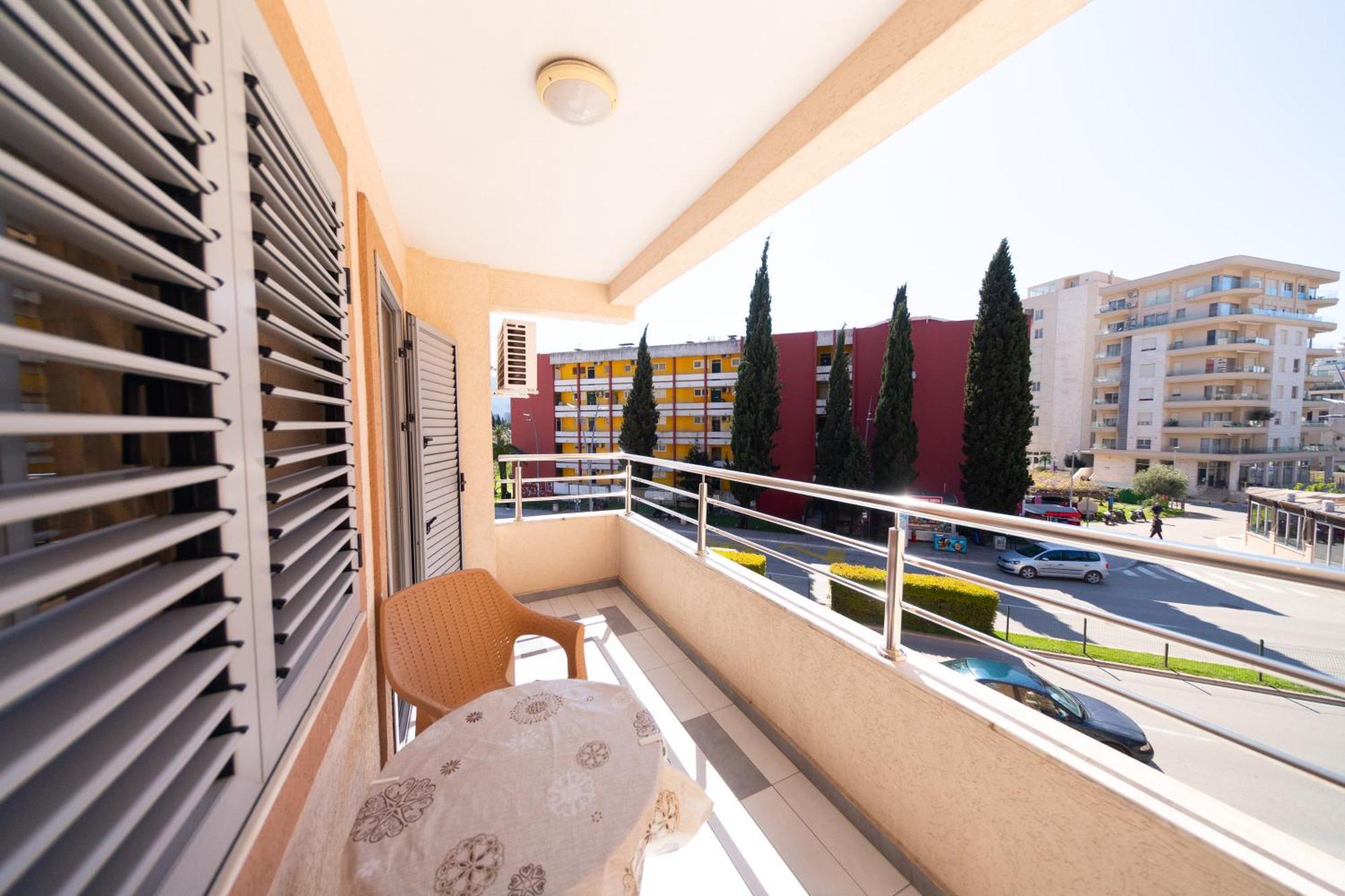 Sms Apartments Budva Rum bild